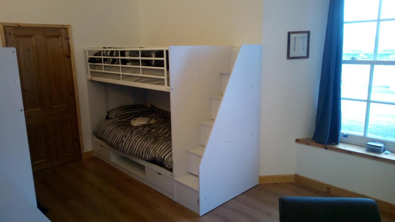 The Uyeasound Old Pier Cottage Belmont  Extérieur photo