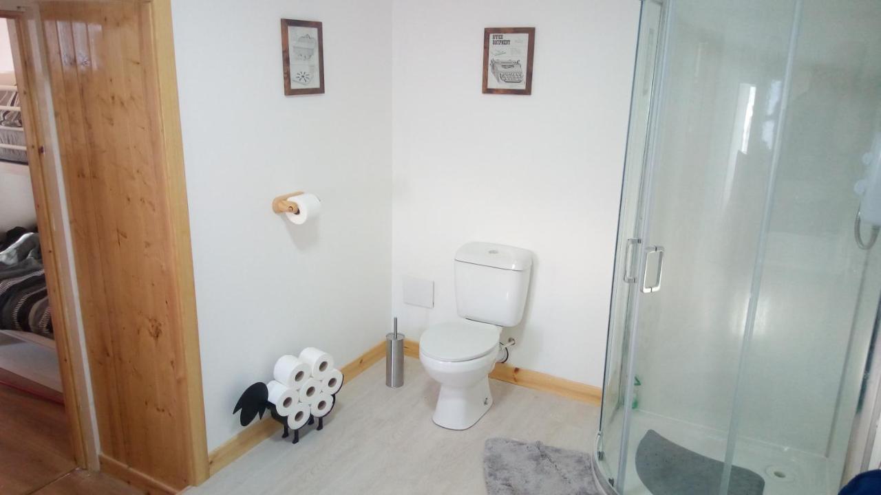 The Uyeasound Old Pier Cottage Belmont  Extérieur photo